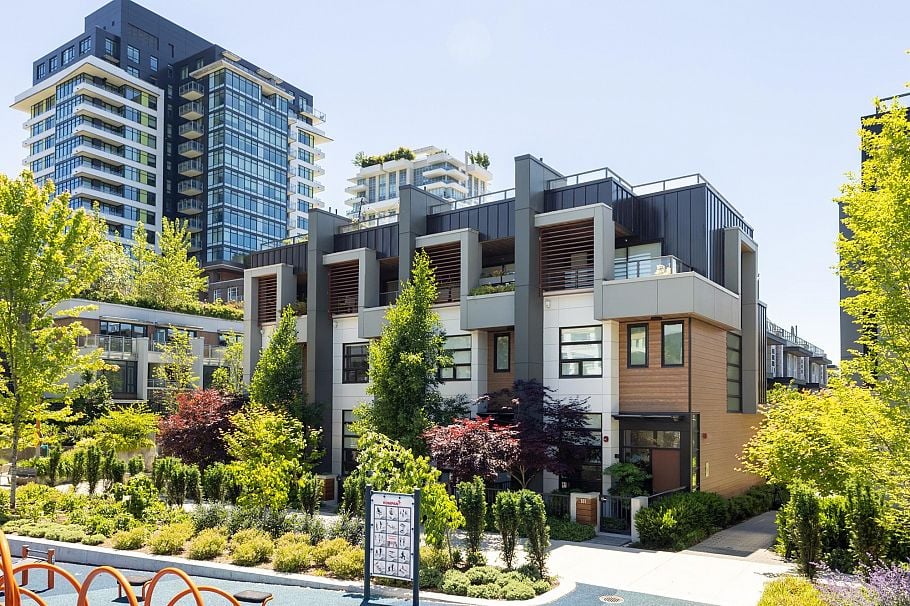 215 2060 Curling Road North Vancouver, BC - 36