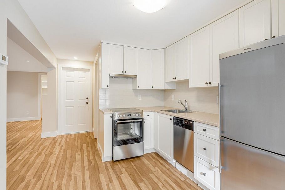 2144 E 4th Avenue Vancouver, BC - 26