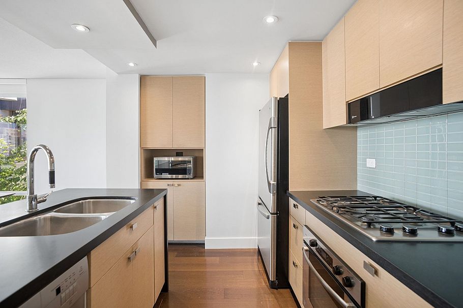403 1530 W 8th Avenue Vancouver, BC - 7