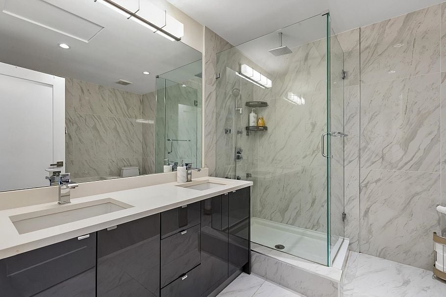 2553 Western Avenue North Vancouver, BC - 25