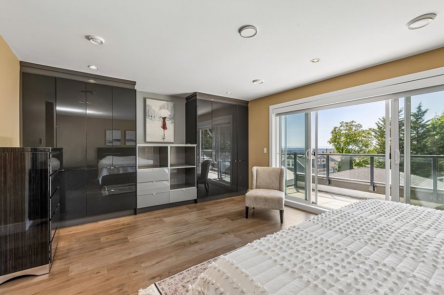 2553 Western Avenue North Vancouver, BC - 23