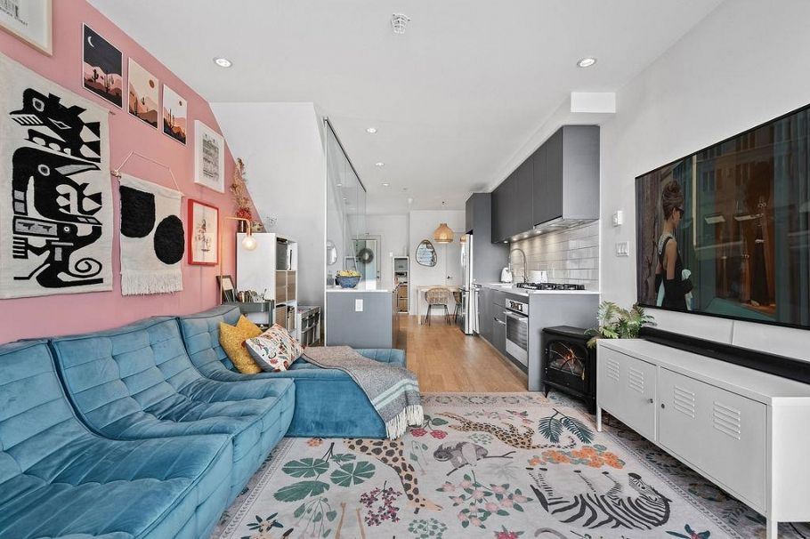 311 1647 E Pender Street Vancouver, BC - 17