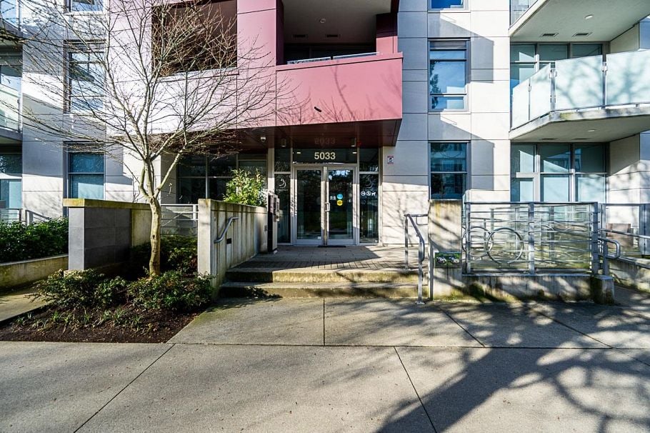 217 5033 Cambie Street Vancouver, BC - 2