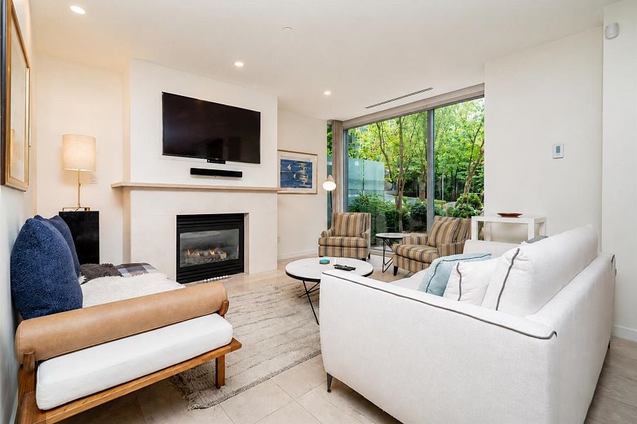 1163 W Cordova Street Vancouver, BC - 11