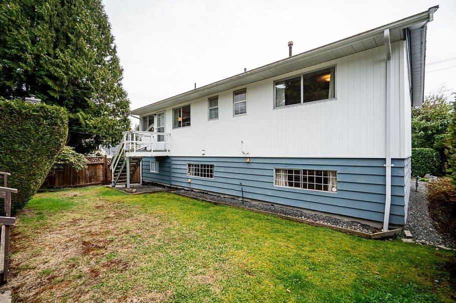 1634 Ross Road North Vancouver, BC - 29