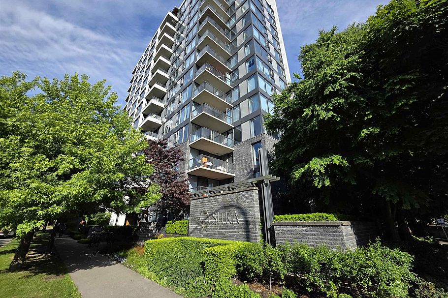 302 5868 Agronomy Road Vancouver, BC - 1