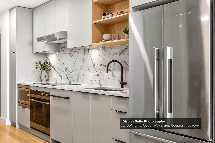 563 422 E 3rd Street North Vancouver, BC - 3