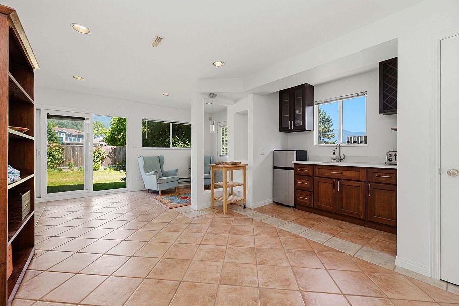 4150 Best Court North Vancouver, BC - 30