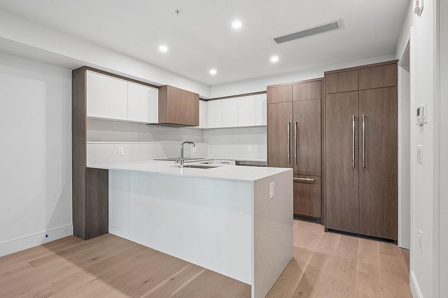 104 378 W 45th Avenue Vancouver, BC - 4