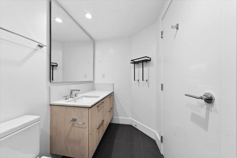 610 680 Seylynn Crescent North Vancouver, BC - 22