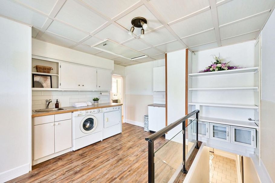 3081 E Georgia Street Vancouver, BC - 10