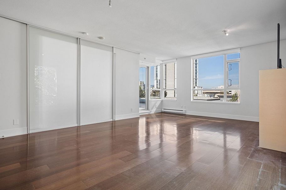 403 1530 W 8th Avenue Vancouver, BC - 3