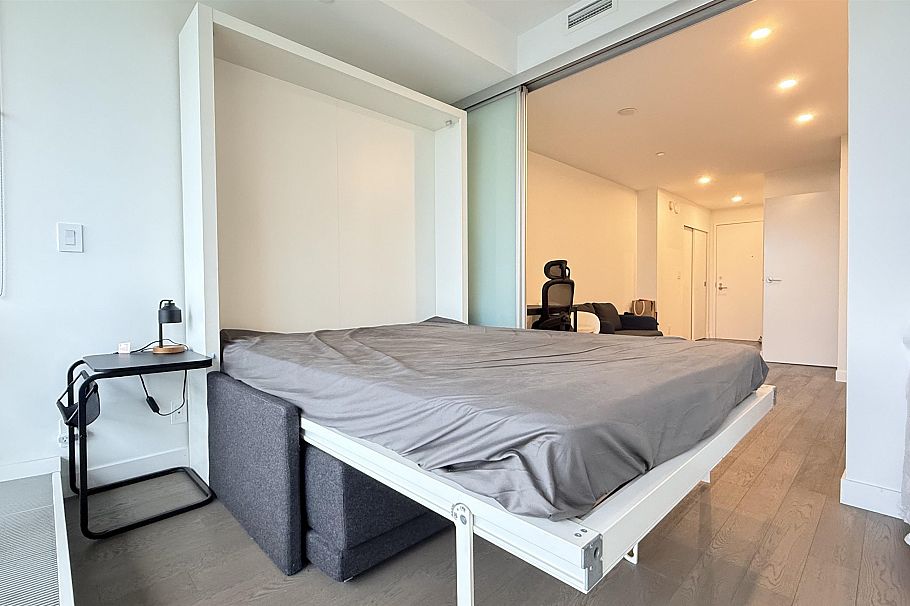 3908 1480 Howe Street Vancouver, BC - 8