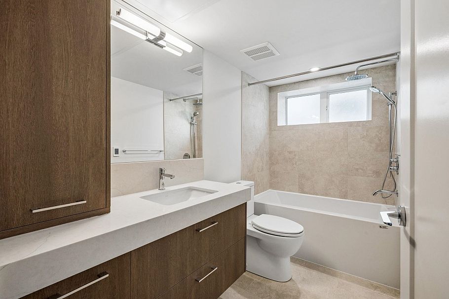 103 378 W 45th Avenue Vancouver, BC - 2
