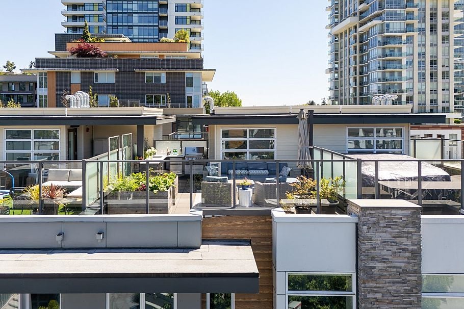 215 2060 Curling Road North Vancouver, BC - 38