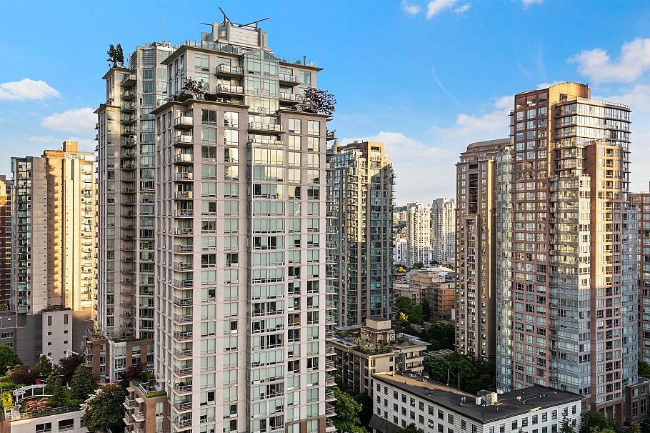 2504 565 Smithe Street Vancouver, BC - 1