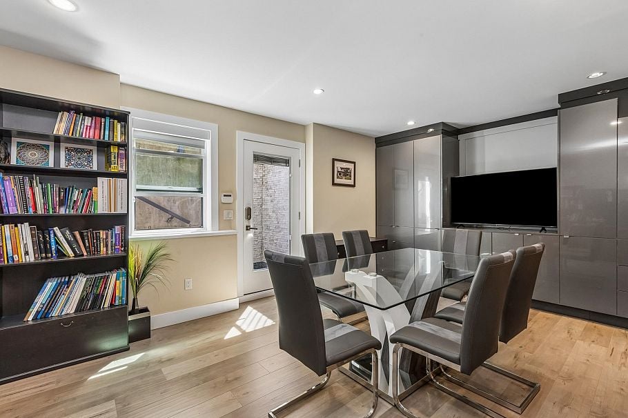 2553 Western Avenue North Vancouver, BC - 31