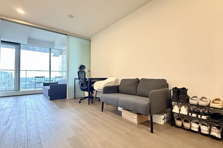 3908 1480 Howe Street Vancouver, BC - 2
