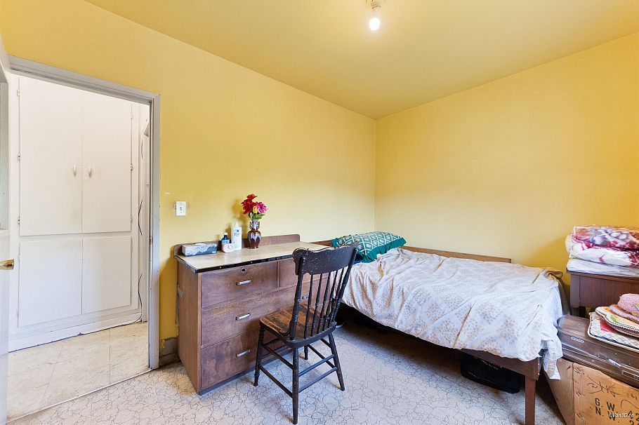 824 Semlin Drive Vancouver, BC - 12
