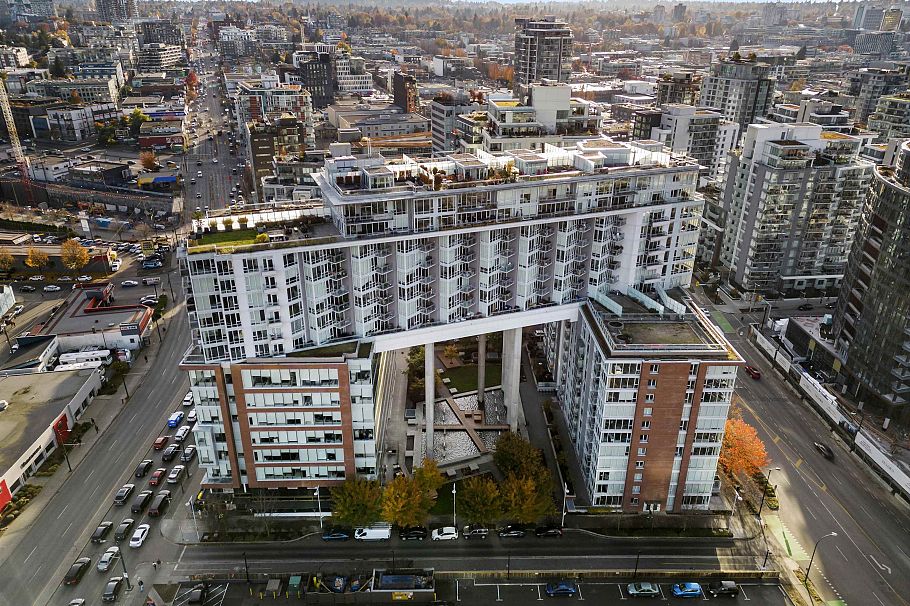 206 1618 Quebec Street Vancouver, BC - 3