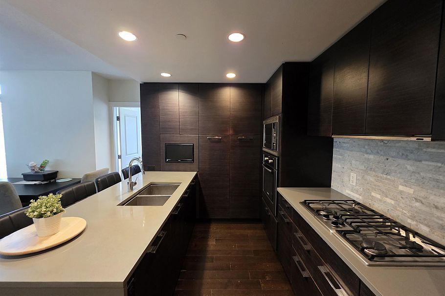 302 5868 Agronomy Road Vancouver, BC - 8