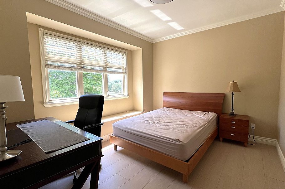 1529 W 61st Avenue Vancouver, BC - 8