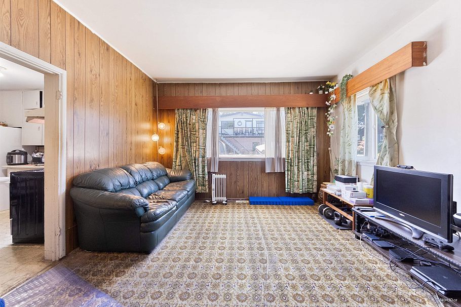 824 Semlin Drive Vancouver, BC - 4