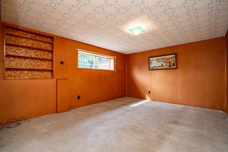 1634 Ross Road North Vancouver, BC - 21