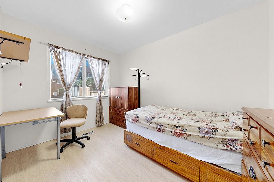 2514 E 27th Avenue Vancouver, BC - 12