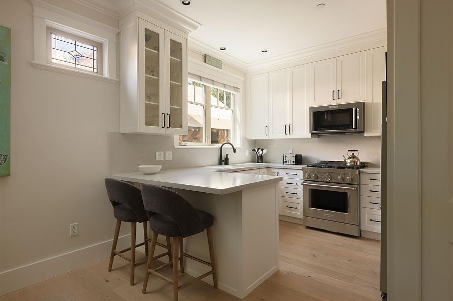 2515 W 6th Avenue Vancouver, BC - 14