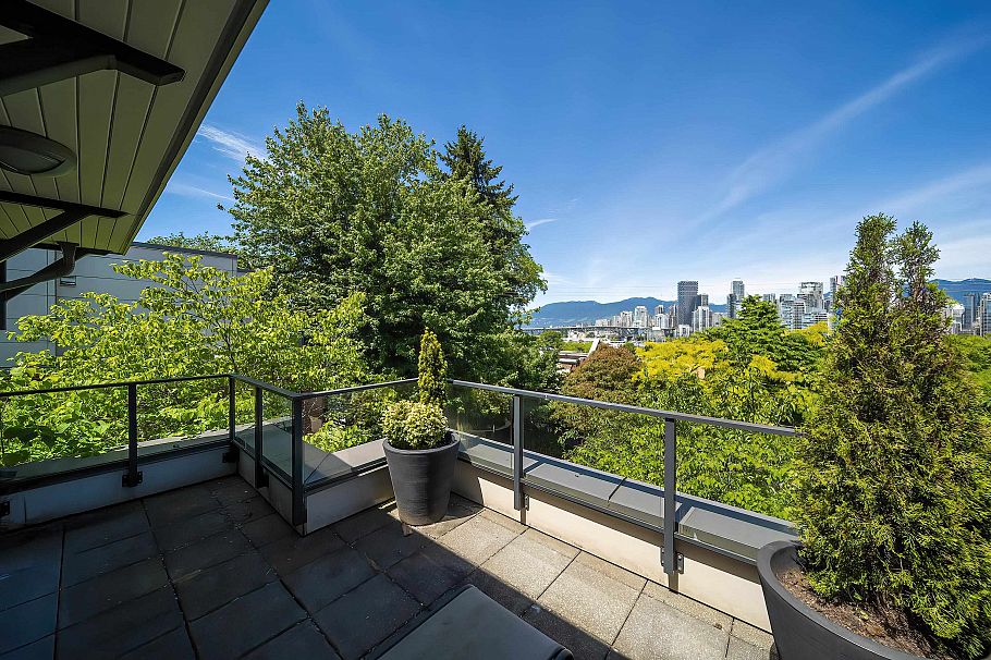 1088 W 7th Avenue Vancouver, BC - 33
