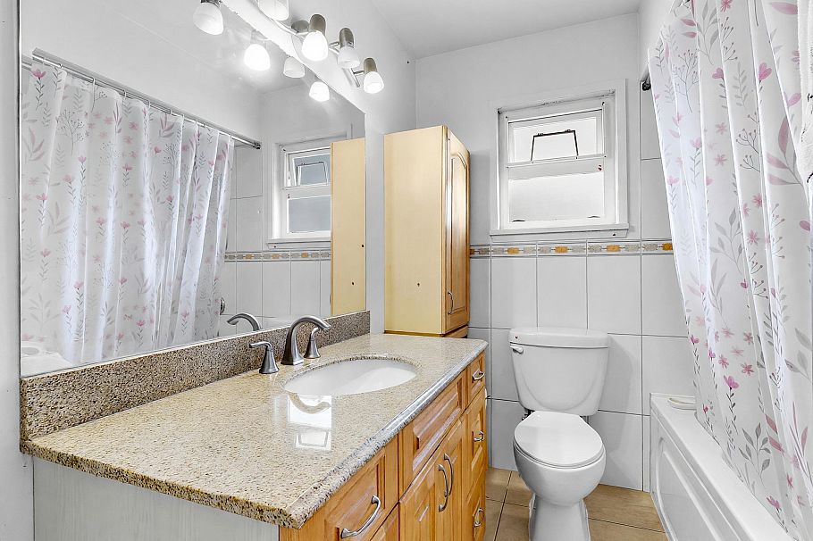 2514 E 27th Avenue Vancouver, BC - 13