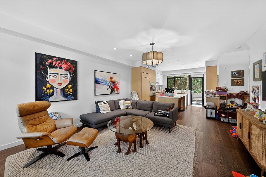 1088 W 7th Avenue Vancouver, BC - 12