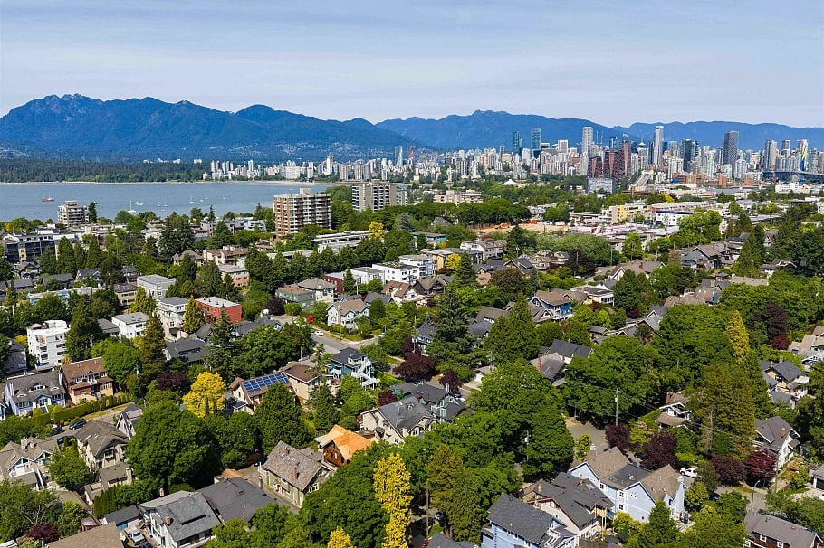 2515 W 6th Avenue Vancouver, BC - 30