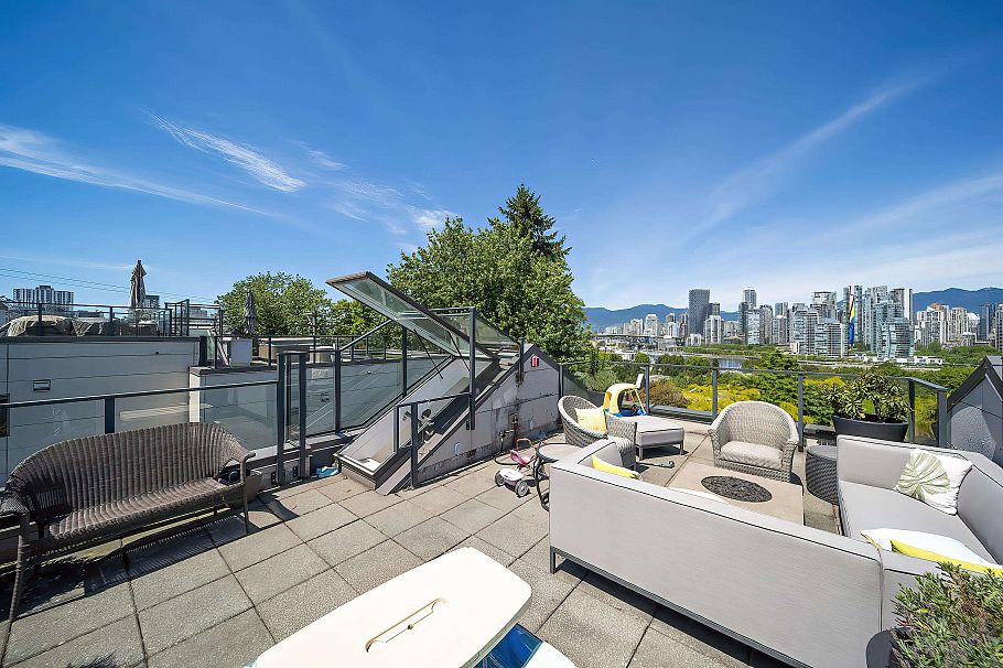 1088 W 7th Avenue Vancouver, BC - 31