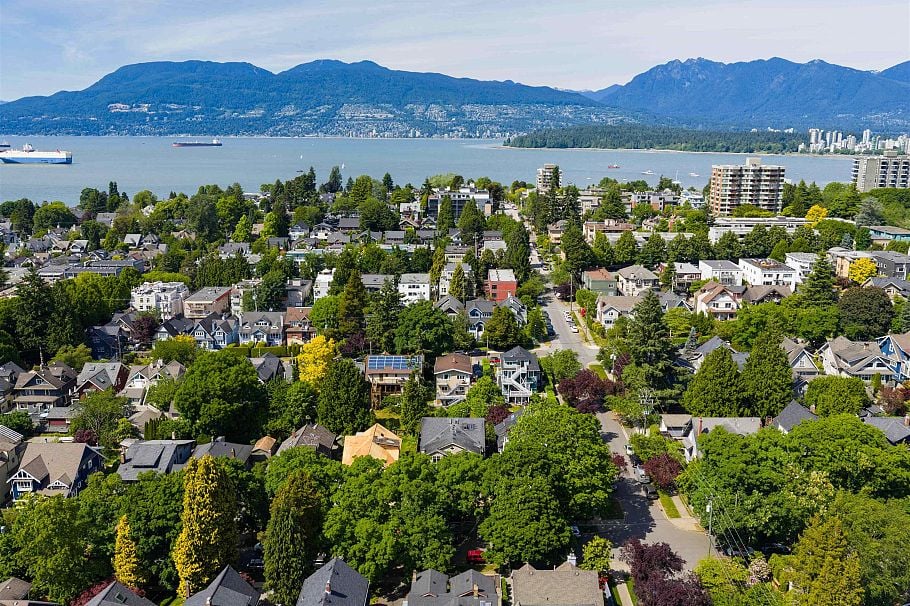 2515 W 6th Avenue Vancouver, BC - 31