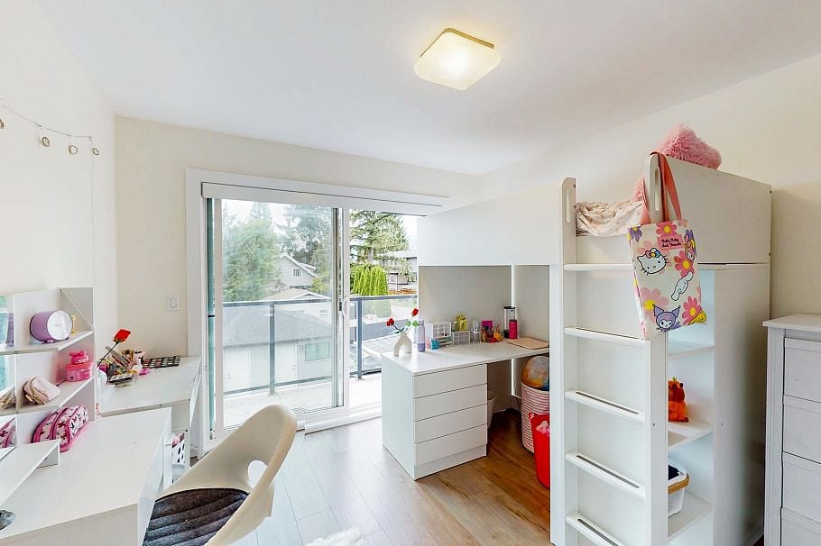 2553 Western Avenue North Vancouver, BC - 38