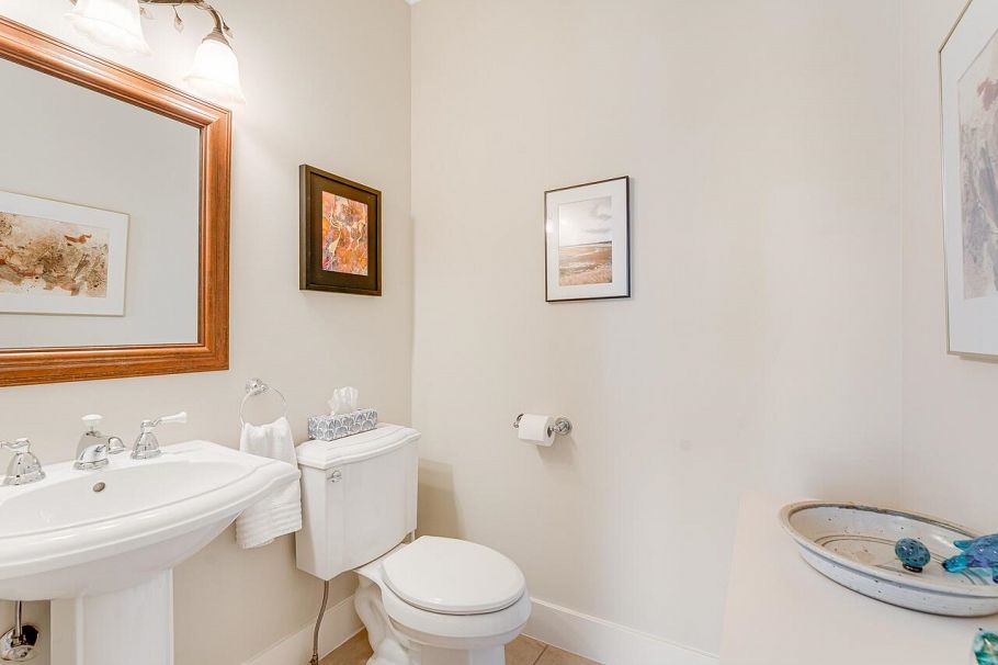 2144 E 4th Avenue Vancouver, BC - 15