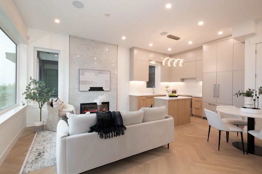 4426 W 4th Avenue Vancouver, BC - 24