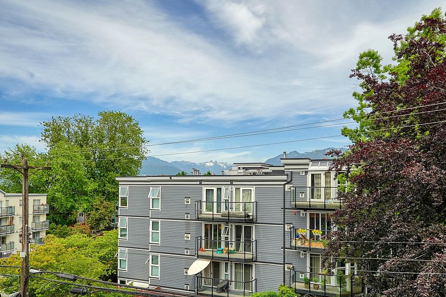 2215 Dundas Street Vancouver, BC - 27