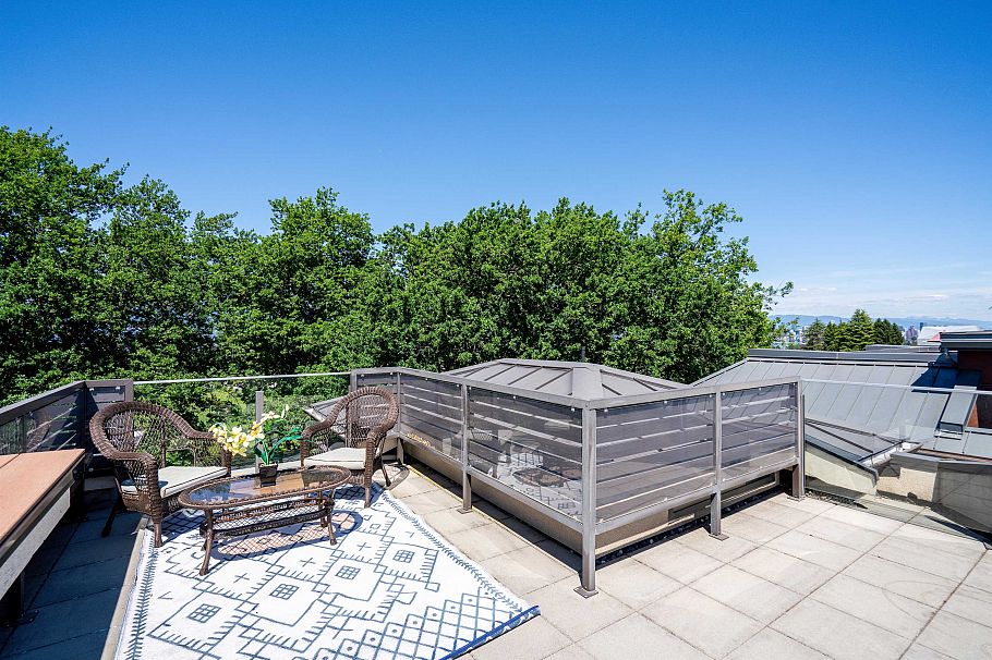 4320 W 8th Avenue Vancouver, BC - 30