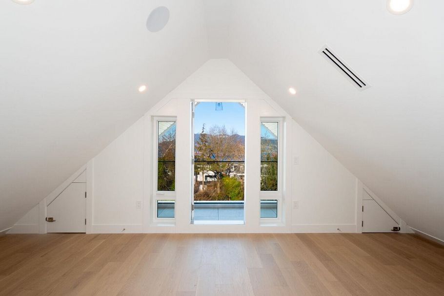 4426 W 4th Avenue Vancouver, BC - 16