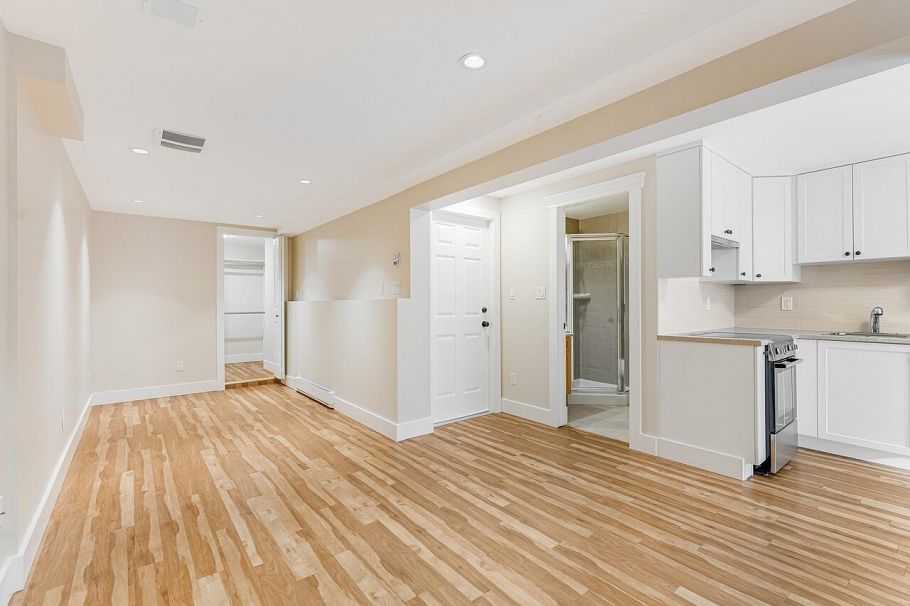 2144 E 4th Avenue Vancouver, BC - 27
