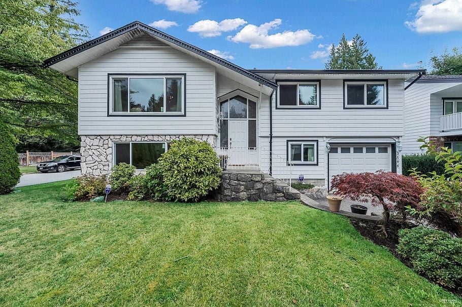 3566 Regent Avenue North Vancouver, BC - 3