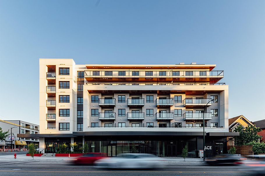 512 1680 E 12th Avenue Vancouver, BC - 1
