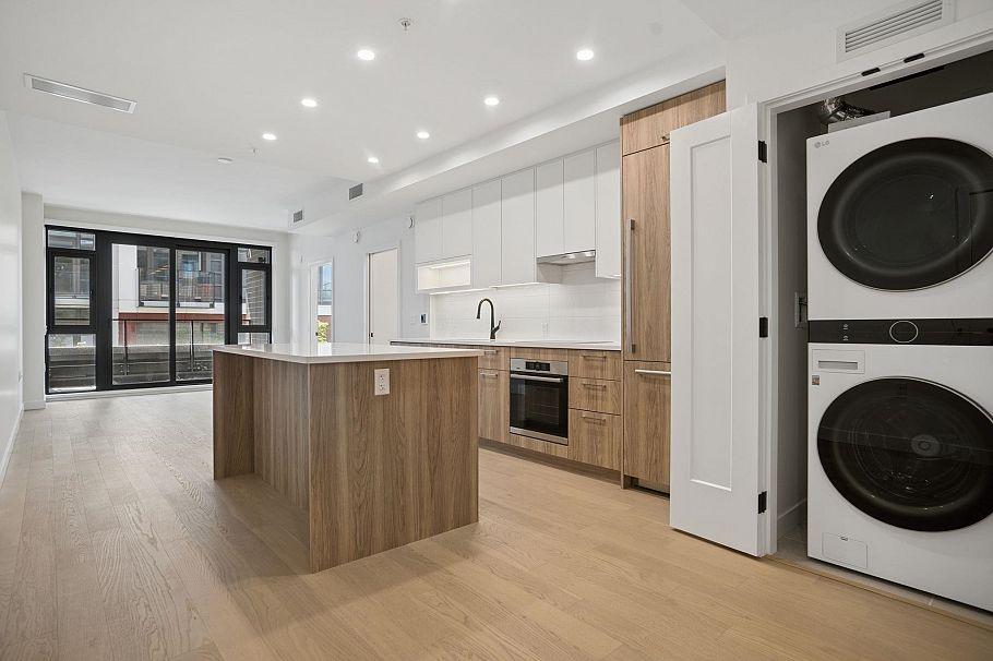 204 8398 Oak Street Vancouver, BC - 4