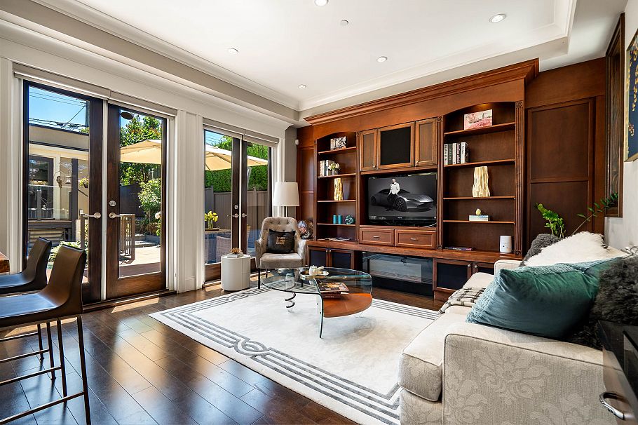 4320 W 8th Avenue Vancouver, BC - 11