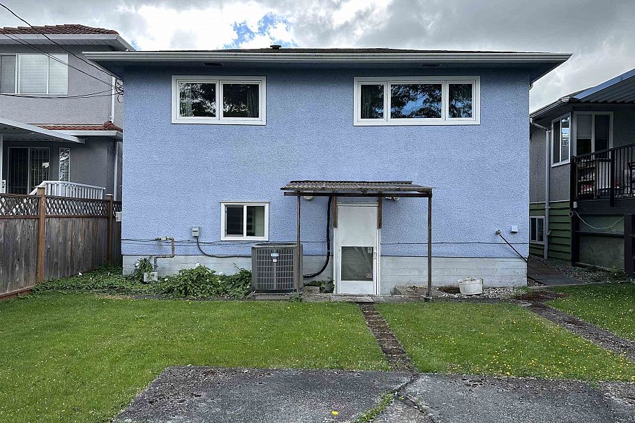 7223 Gladstone Street Vancouver, BC - 8