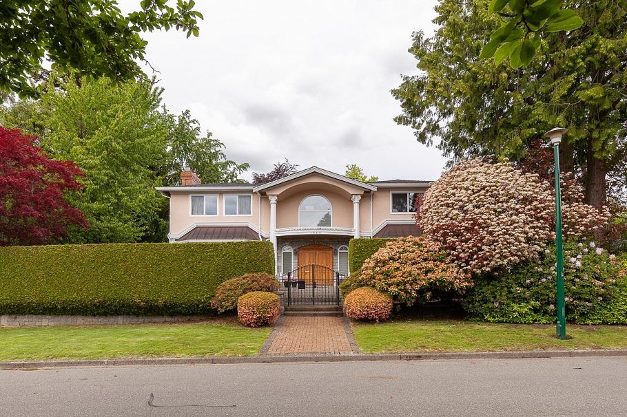 1989 W 52nd Avenue Vancouver, BC - 3