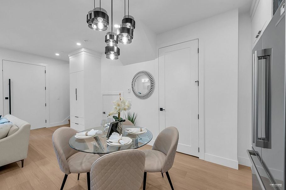 2715 Cheyenne Avenue Vancouver, BC - 8